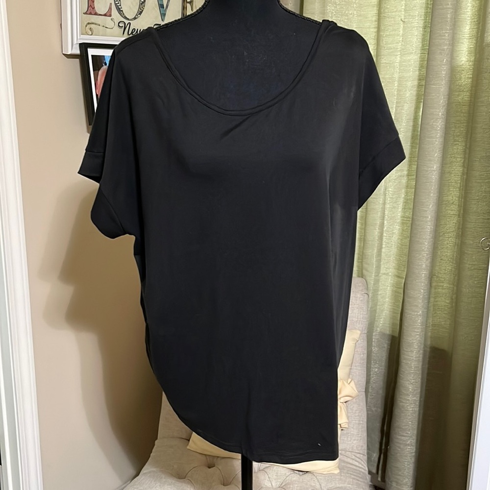 Shein XL Black with pearls back of the top that gives this top a stunnin…